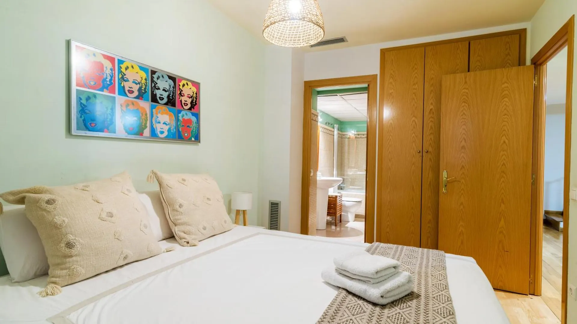 Elena Apartments - Gerona